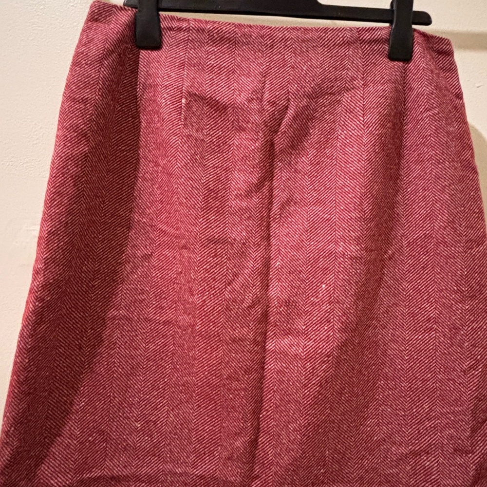 JG Hook red & cream column Herringbone wool Skirt. Fully lined. Back zip & vent